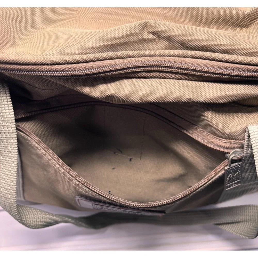 Leed's North West Weekender Brown DUFFLE Gym Travel Bag 5‎ Zippered Compartments